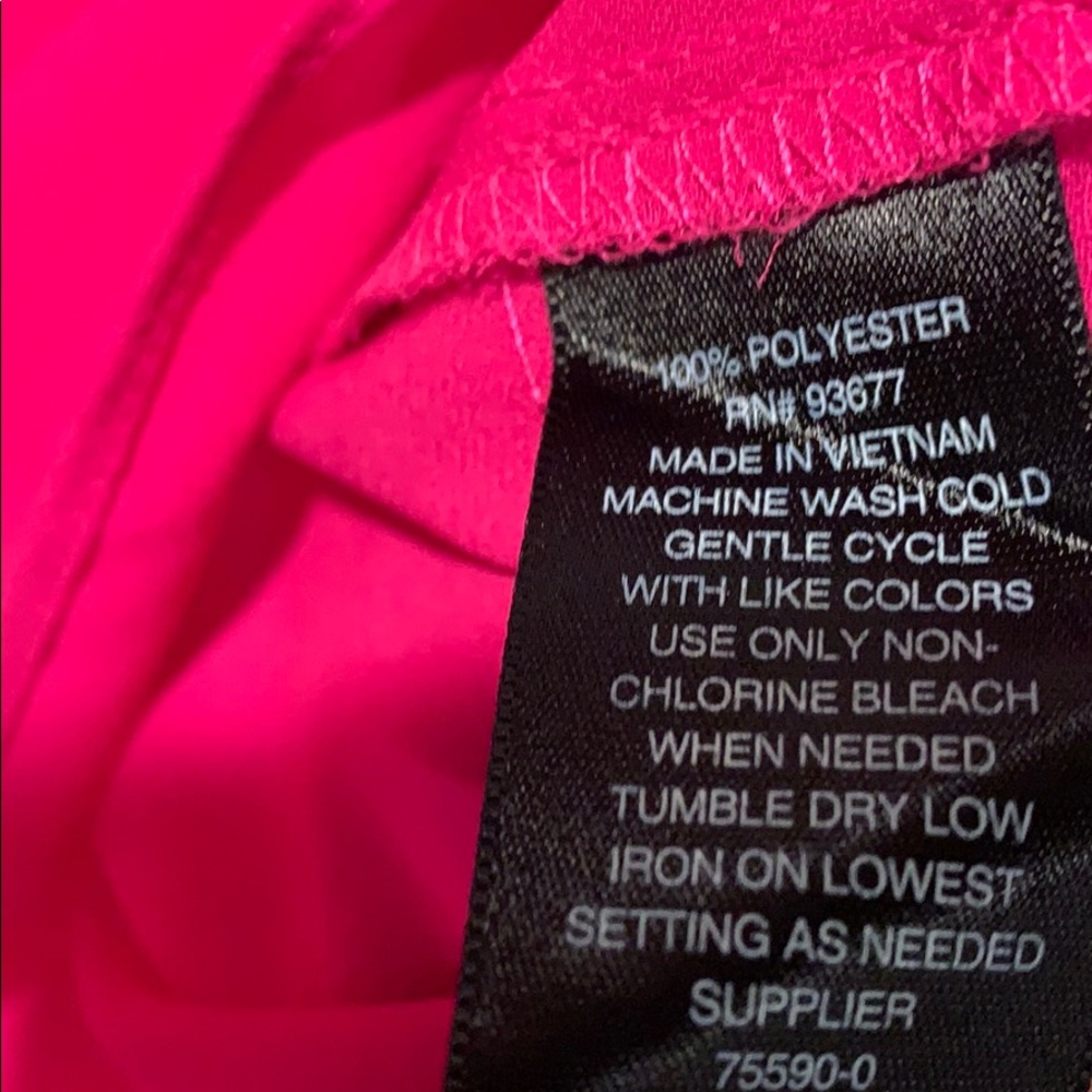 (PRE-LOVED) WORTHINGTON WOMAN HOT PINK BLOUSE - Picture 4 of 8